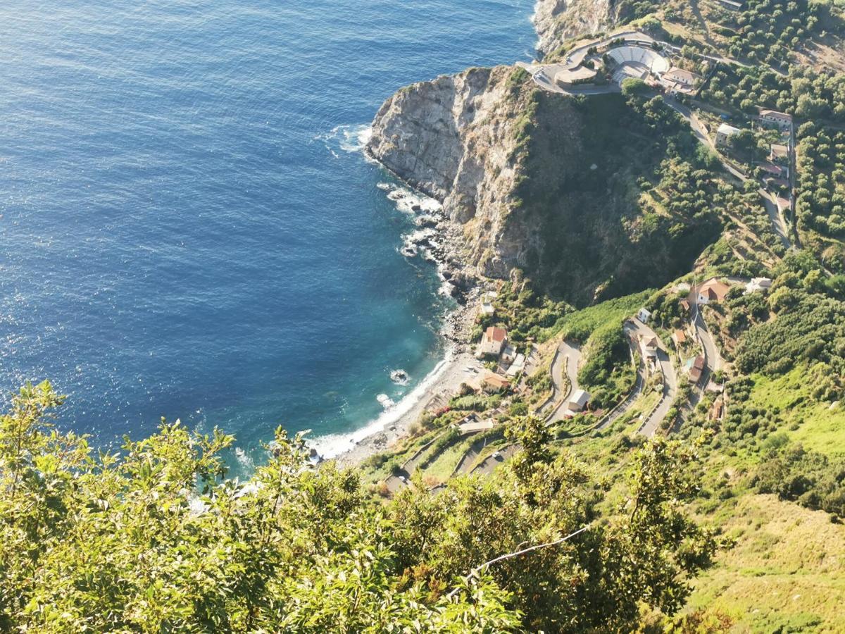 La Terrazza Di Rovaglioso Lägenhet Palmi Exteriör bild