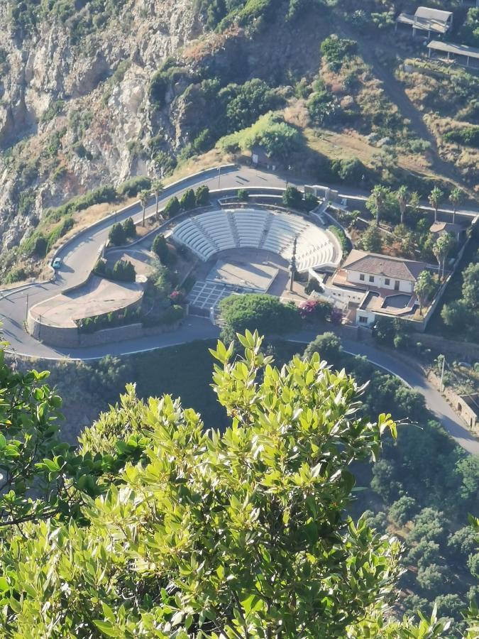 La Terrazza Di Rovaglioso Lägenhet Palmi Exteriör bild